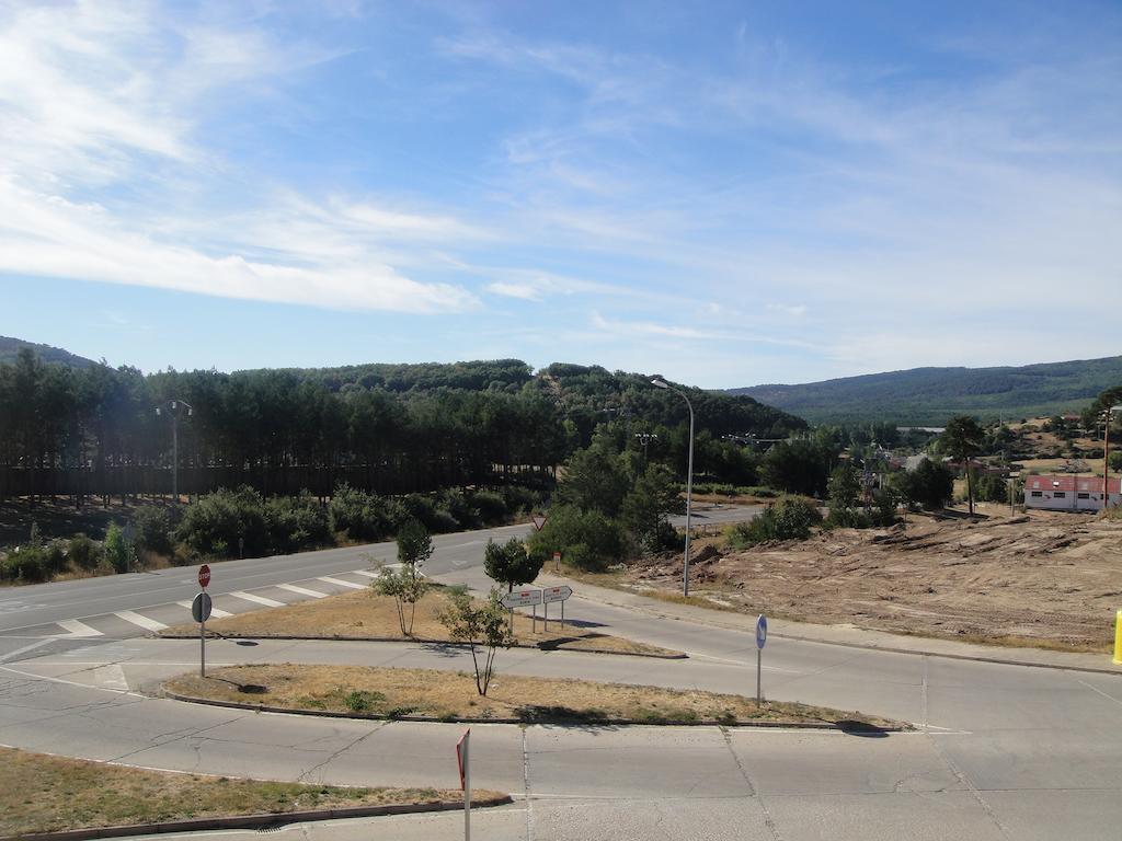 La Quinta Del Nar Hotel Куинтанар де ла Сиера Екстериор снимка