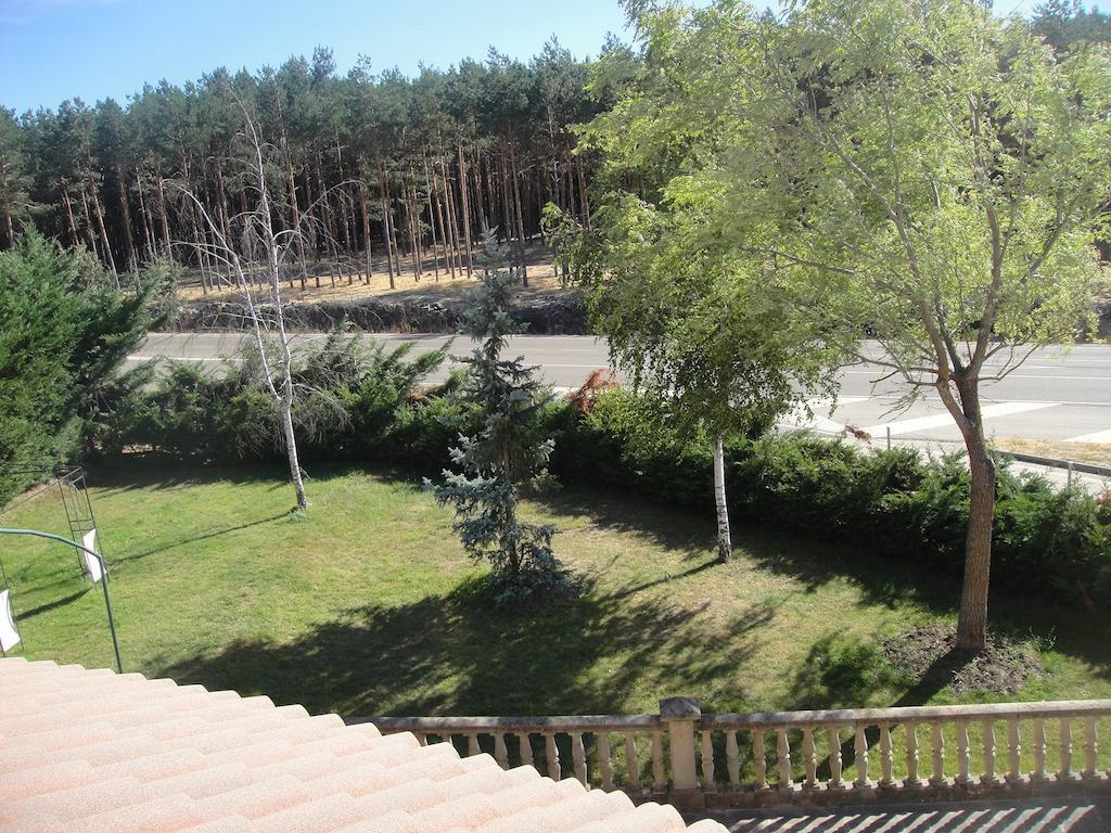 La Quinta Del Nar Hotel Куинтанар де ла Сиера Екстериор снимка