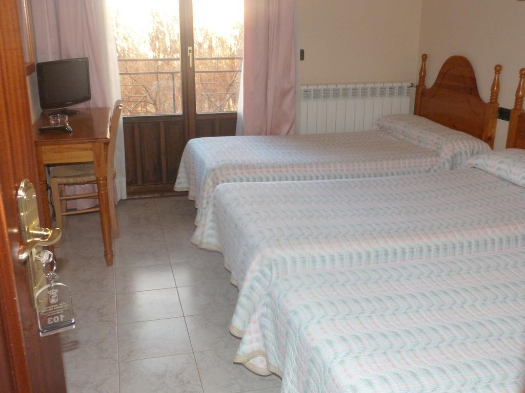La Quinta Del Nar Hotel Куинтанар де ла Сиера Стая снимка